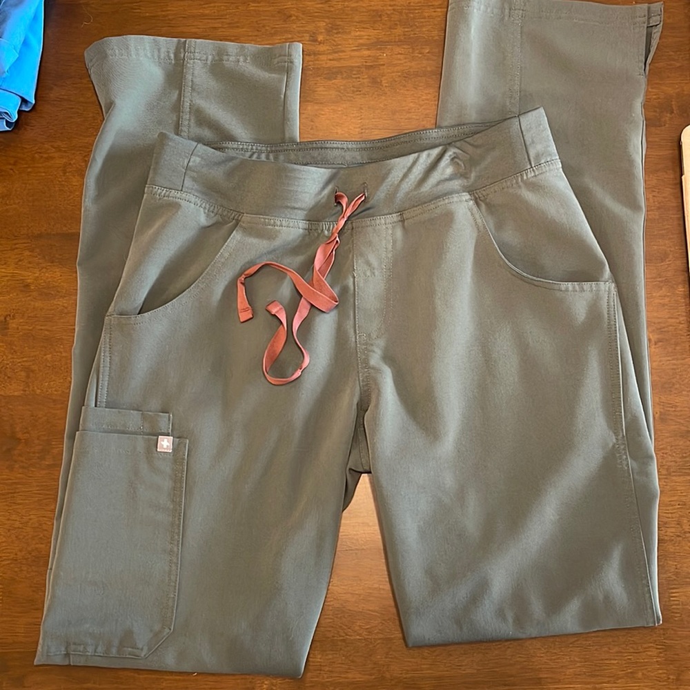 Women’s Figs Scrub Bottoms
